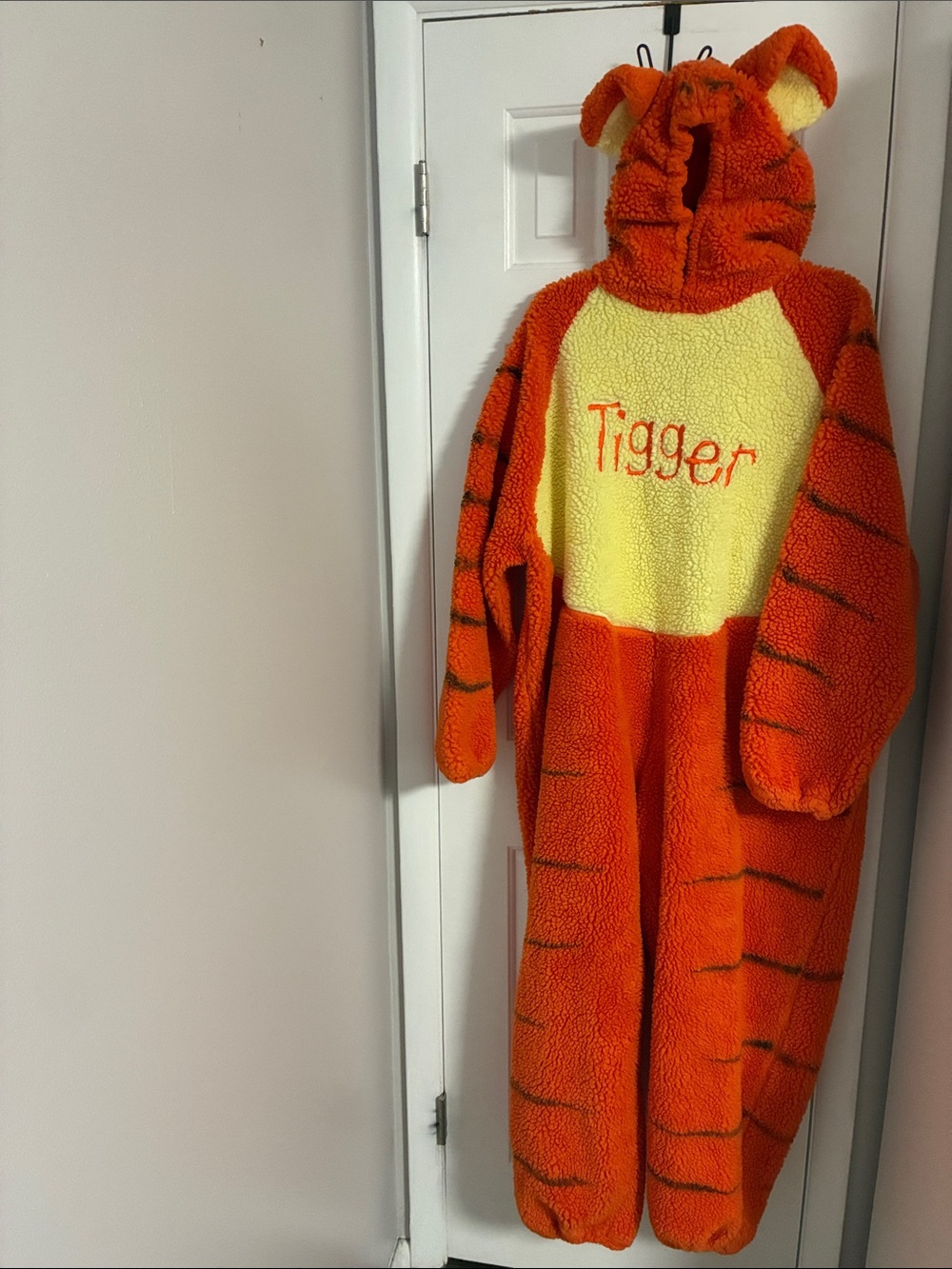 Disney Store Vintage Winnie the Pooh TIGGER costume